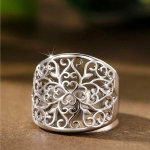 Hollow out ring, size 10